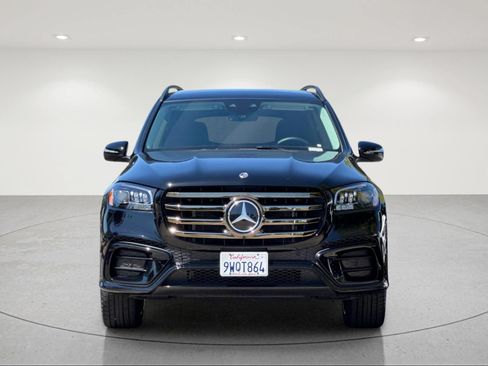 Certified 2026 Mercedes-Benz GLS 450 4MATIC image 8