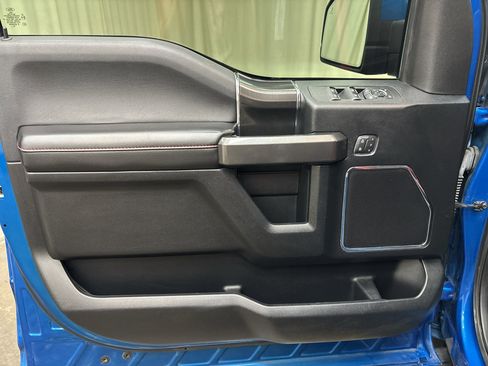 Used 2019 Ford F150 Lariat w/ Equipment Group 502A Luxury AWD/4WD image 18