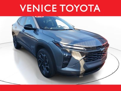 Used 2025 Chevrolet Trax RS w/ Driver Confidence Package