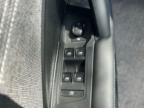 New 2026 Volkswagen Tiguan S FWD image 37