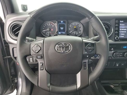 Used 2021 Toyota Tacoma TRD Off-Road AWD/4WD image 21