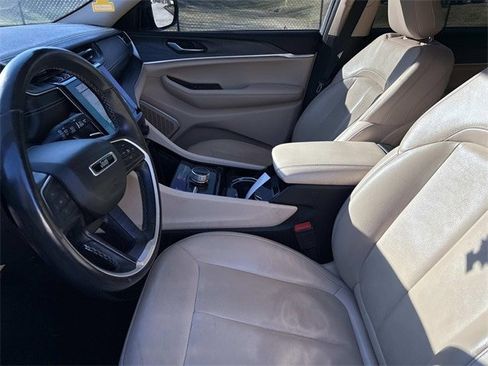 Used 2021 Jeep Grand Cherokee L Limited image 11