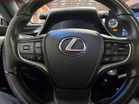 Used 2022 Lexus ES 350 w/ Premium Package image 6