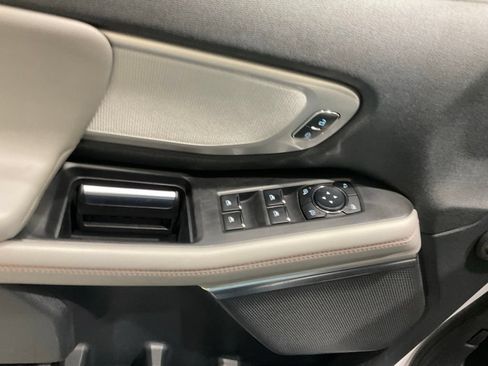 Used 2025 Ford Expedition Active AWD/4WD image 7
