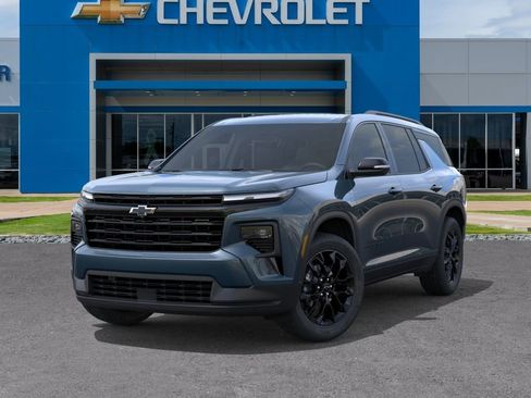 New 2026 Chevrolet Traverse LT w/ Midnight/Sport Edition FWD image 6