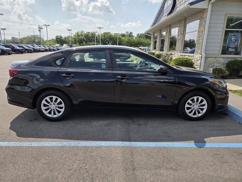 Used 2020 Kia Forte Sedan FWD image 2