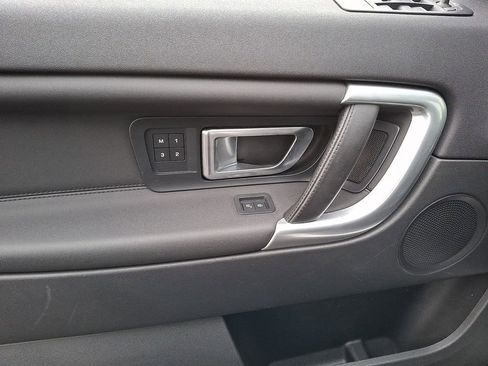 Used 2018 Land Rover Discovery Sport HSE image 8
