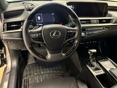 Used 2021 Lexus ES 300h Ultra Luxury w/ Accessory Package 2 FWD image 14