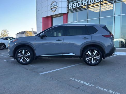 Used 2023 Nissan Rogue Platinum image 11