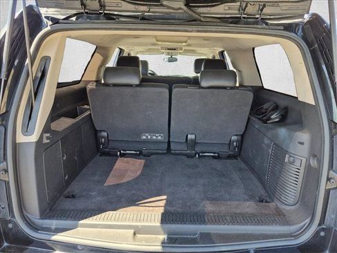 Used 2014 Chevrolet Suburban LTZ RWD image 7