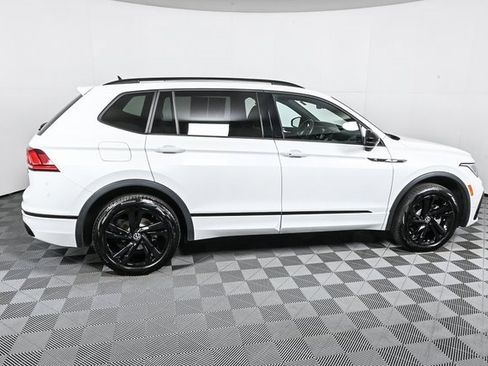 Used 2024 Volkswagen Tiguan SE R-Line image 25