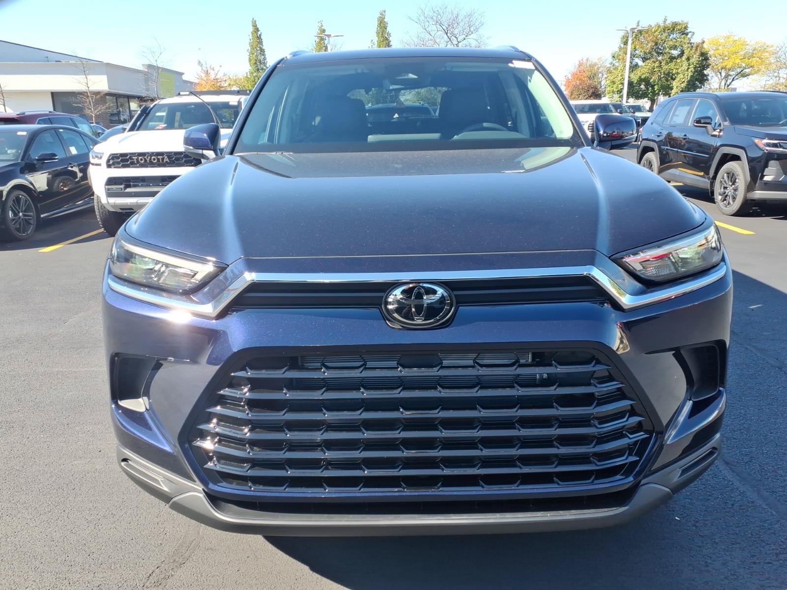 New 2026 Toyota Grand Highlander XLE FWD image 2