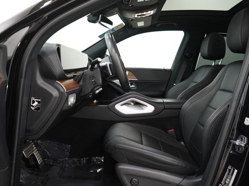 Used 2024 Mercedes-Benz GLS 450 4MATIC image 21