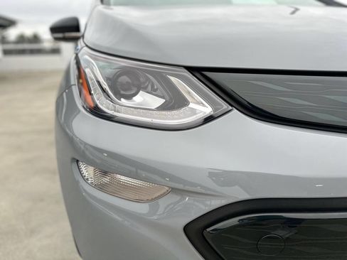 Used 2019 Chevrolet Bolt Premier w/ Infotainment Package image 5