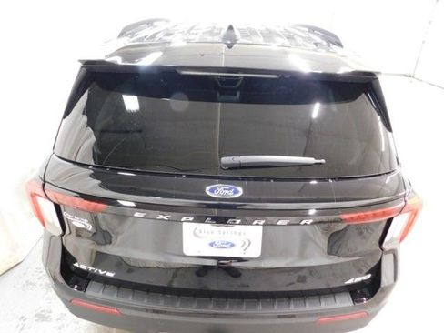 New 2026 Ford Explorer Active image 4