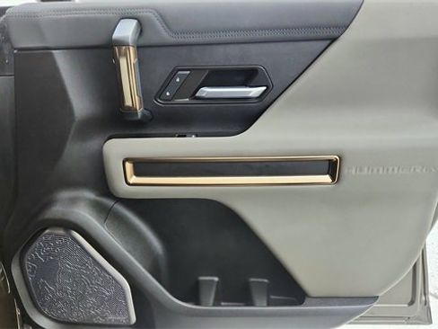 Used 2024 GMC Hummer EV 3X w/ LPO, Illumination Package image 22
