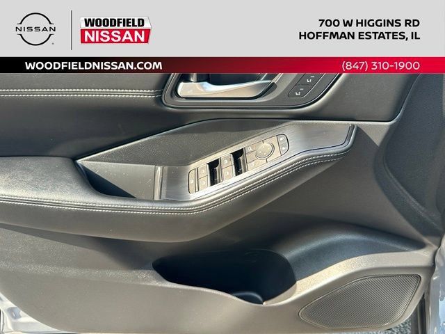Certified 2025 Nissan Rogue SL w/ SL Premium Package AWD/4WD image 18