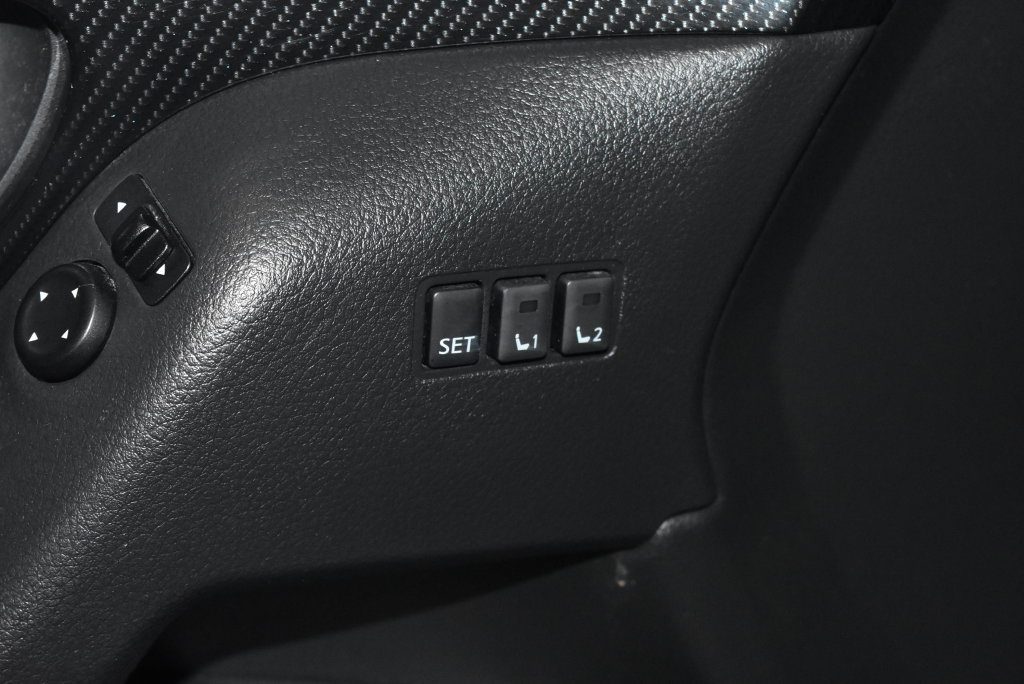 Used 2018 Nissan Rogue SL FWD image 5