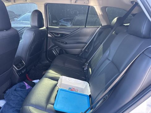 Used 2021 Subaru Outback Limited image 16