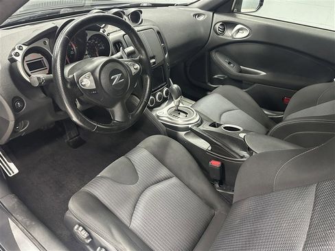 Used 2011 Nissan 370Z Coupe w/ Sport Pkg RWD image 2