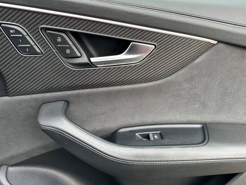 Used 2023 Audi RS Q8 4.0T image 19