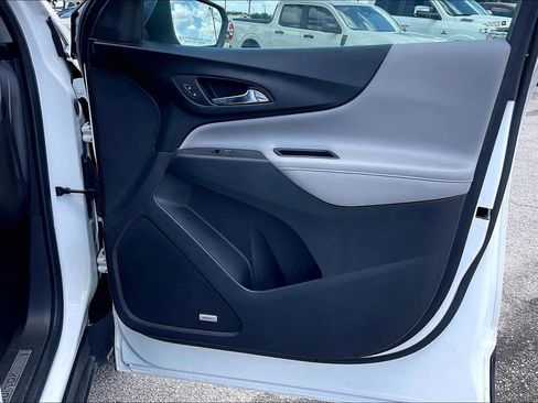 Used 2020 Chevrolet Equinox Premier FWD image 29