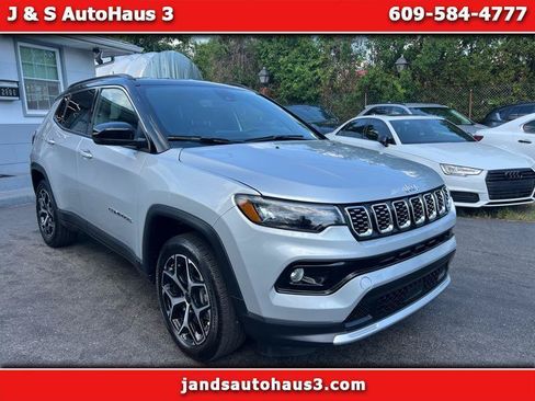 Used 2025 Jeep Compass Limited AWD/4WD image 1