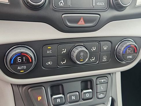 Certified 2021 GMC Terrain SLT w/ Infotainment Package II FWD image 15