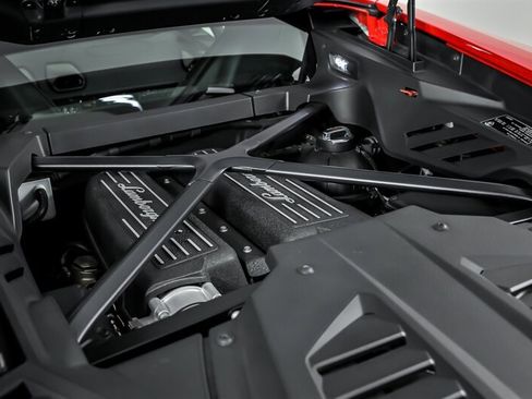 Used 2020 Lamborghini Huracan EVO AWD/4WD image 12