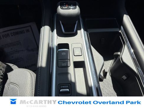 Used 2025 Nissan Pathfinder SV FWD image 9