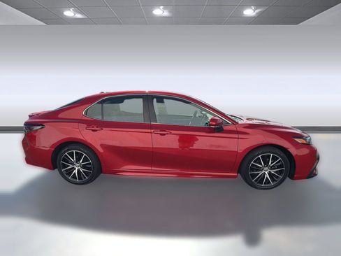 Used 2024 Toyota Camry SE FWD image 8