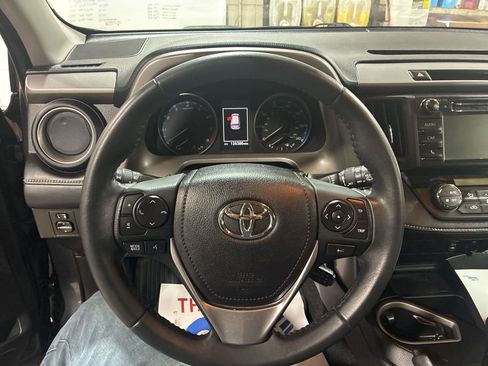 Used 2018 Toyota RAV4 XLE image 13