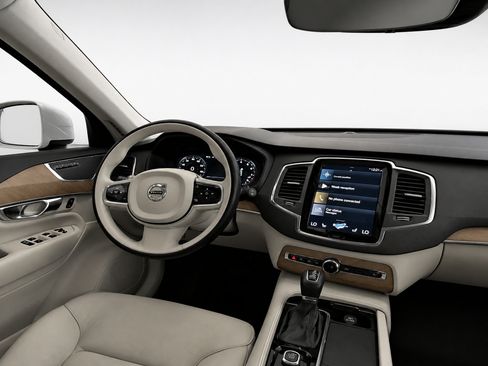 Used 2022 Volvo XC90 T5 Momentum w/ Climate Package FWD image 9