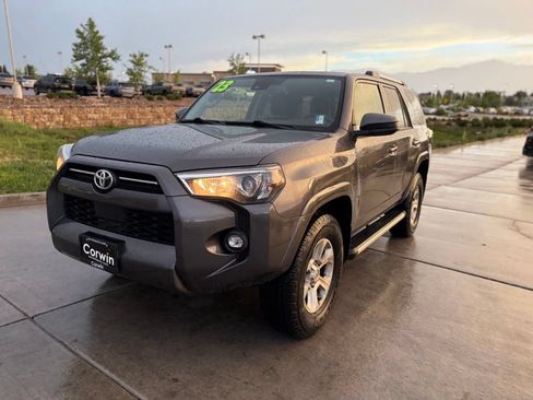 Used 2023 Toyota 4Runner SR5 AWD/4WD image 3
