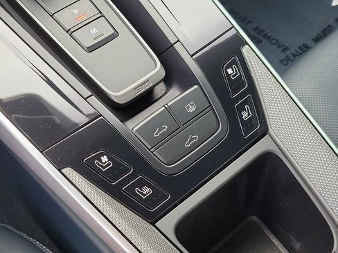 Certified 2025 Porsche 911 Carrera RWD image 36