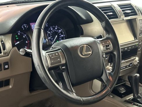 Used 2018 Lexus GX 460 w/ Navigation Package image 14