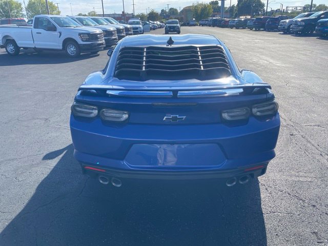 Used 2020 Chevrolet Camaro LT w/ Technology Package RWD image 4