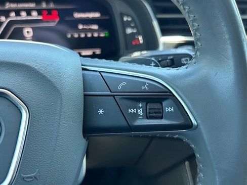 Used 2019 Audi Q8 Prestige w/ Luxury Package AWD/4WD image 28