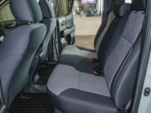 Used 2022 Toyota Tacoma TRD Sport AWD/4WD image 14