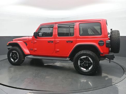 Used 2021 Jeep Wrangler Unlimited Rubicon w/ Cold Weather Group AWD/4WD image 3