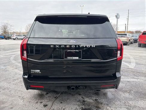 Certified 2025 Ford Expedition Active image 4