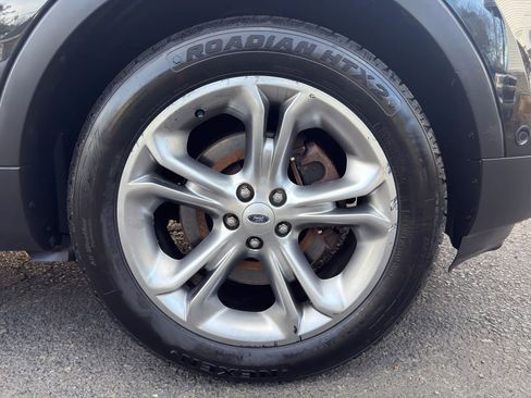 Used 2014 Ford Explorer Limited w/ Equipment Group 302A AWD/4WD image 9