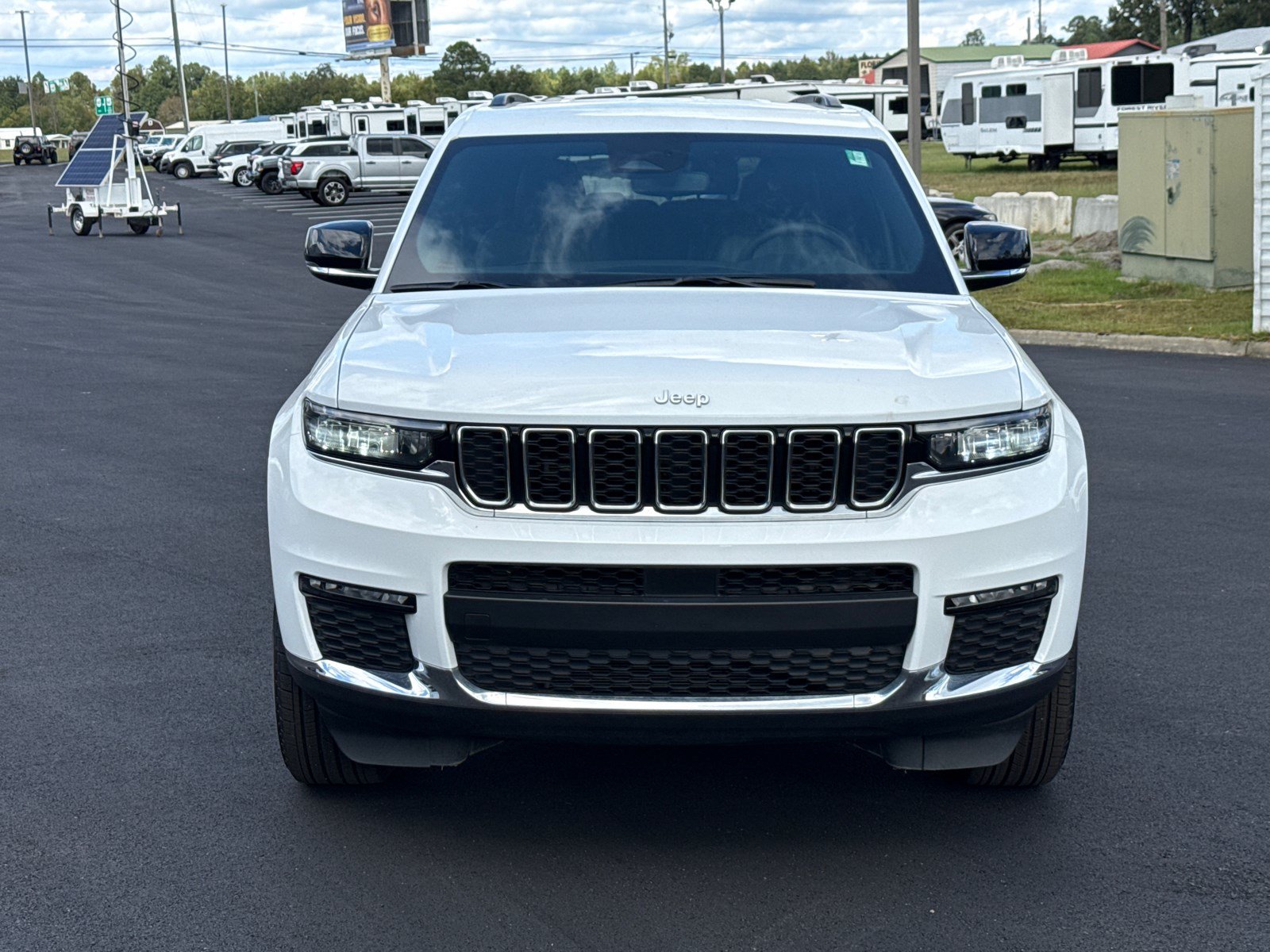 Used 2024 Jeep Grand Cherokee L Limited RWD image 2