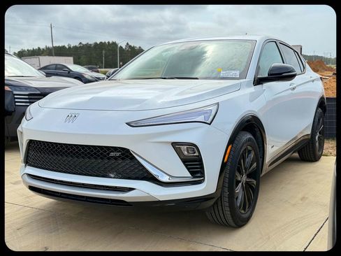 Used 2025 Buick Envista Sport Touring image 8