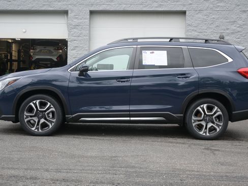 Certified 2023 Subaru Ascent Limited AWD/4WD image 6