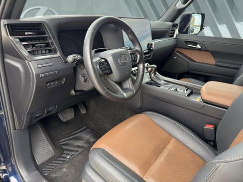 Certified 2024 Lexus GX 550 w/ Accessory Package (2T) AWD/4WD image 13