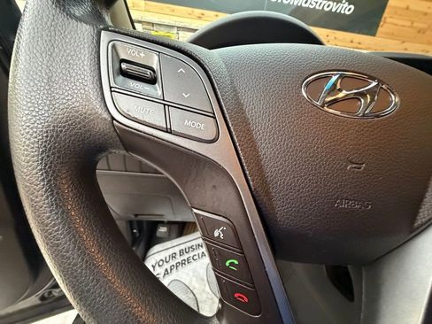 Used 2017 Hyundai Santa Fe SE AWD/4WD image 21