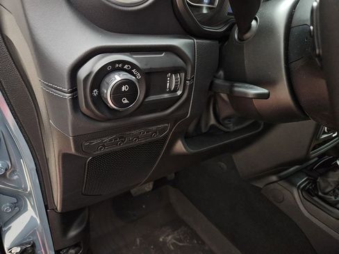 New 2026 Jeep Gladiator Sport AWD/4WD image 15