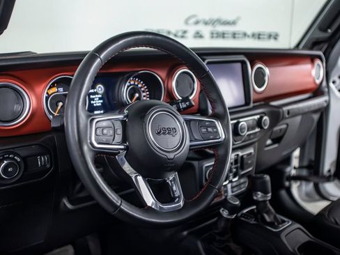 Used 2023 Jeep Wrangler Unlimited Rubicon AWD/4WD image 21