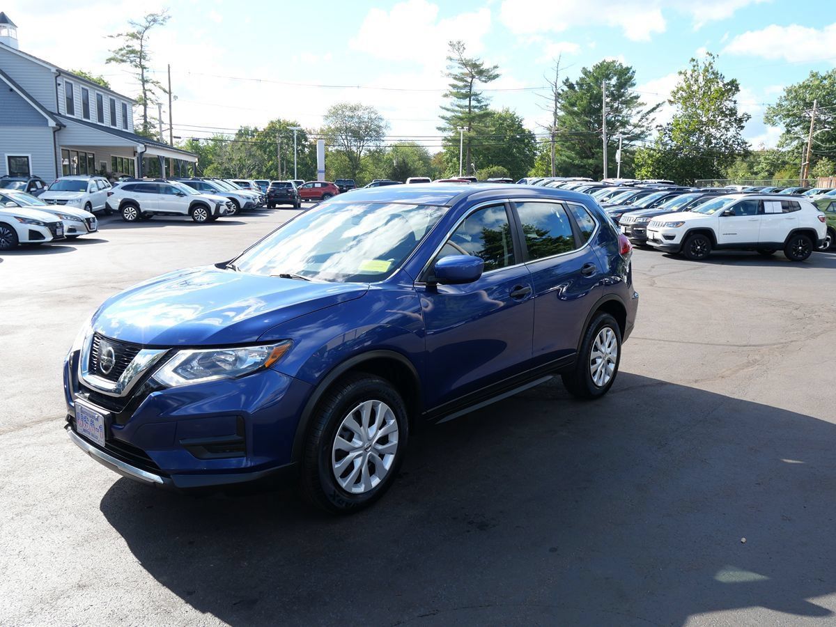 Used 2017 Nissan Rogue S AWD/4WD image 1